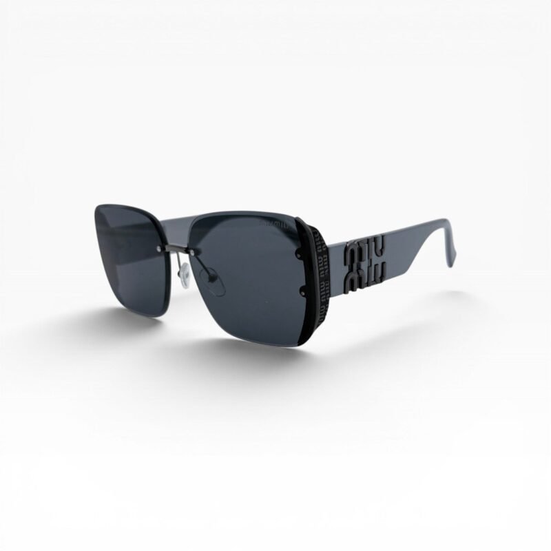 Miu Miu modern, ngjyra të forta