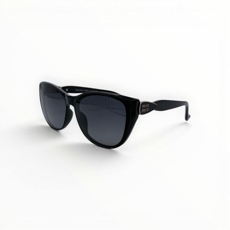 Miu Miu butë, detaje femërore