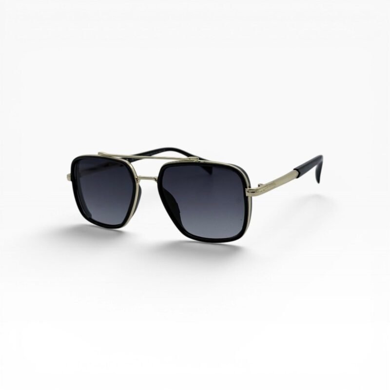 Burberry klasik, kornizë e fortë